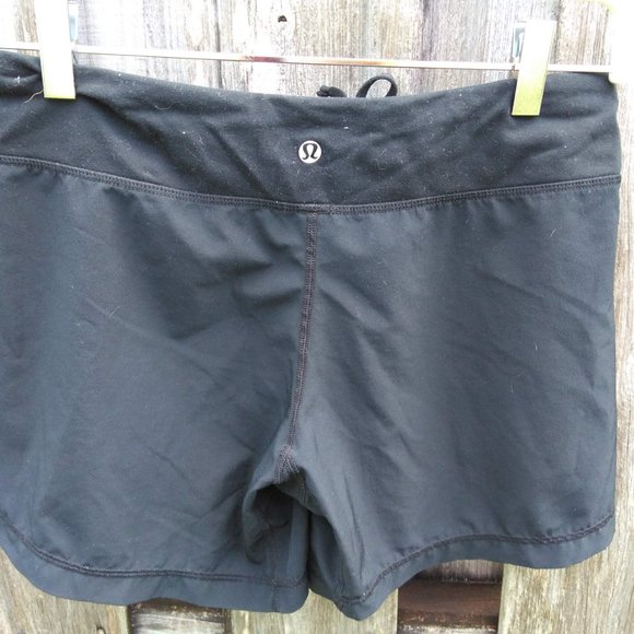 Lululemon basic black shorts wet dry warm - Picture 2 of 4